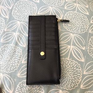 Lodi’s credit card wallet